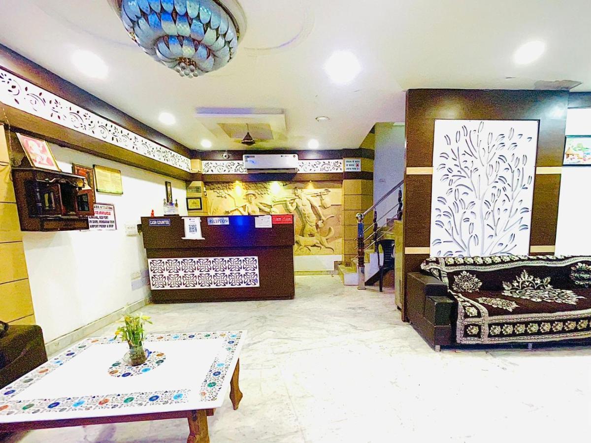 آغْرا Blue Rose International, Family Hotel المظهر الخارجي الصورة