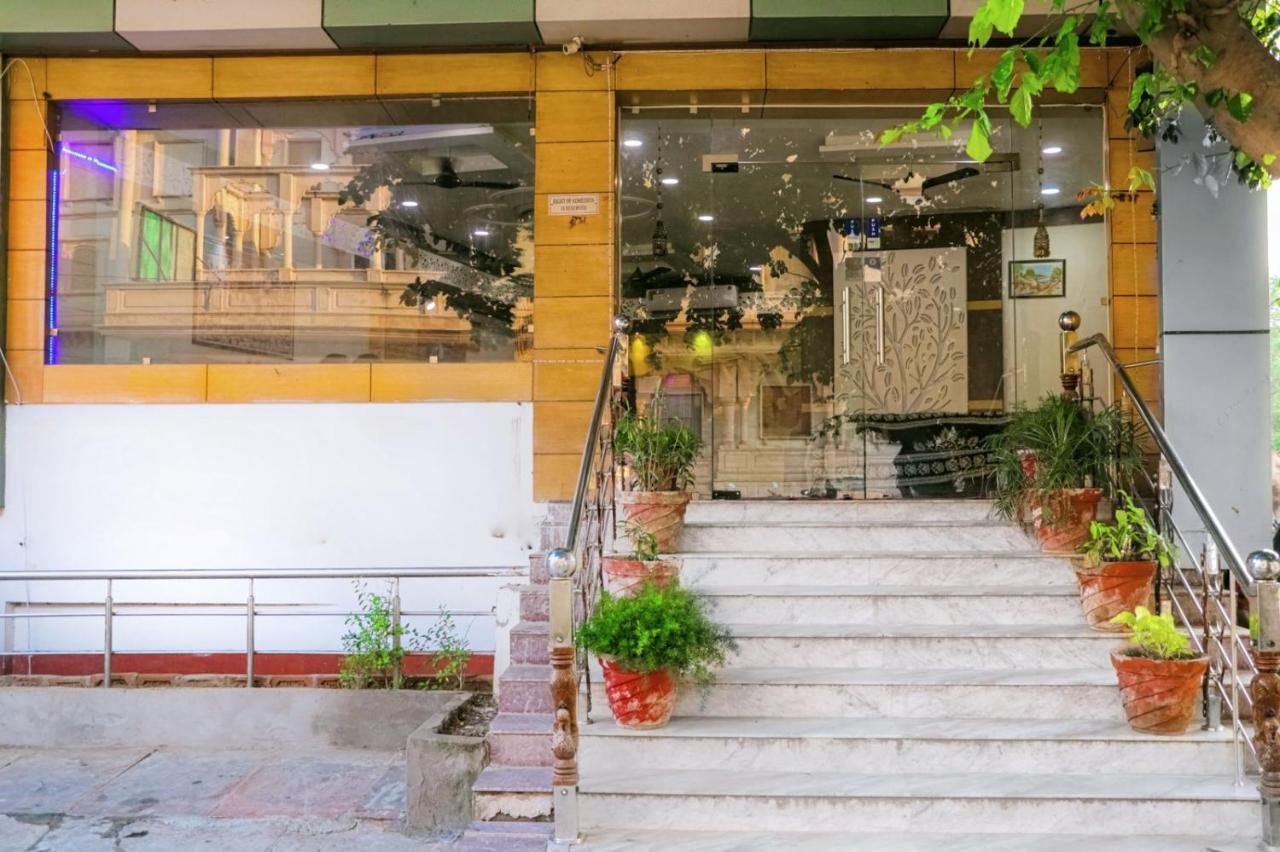 آغْرا Blue Rose International, Family Hotel المظهر الخارجي الصورة